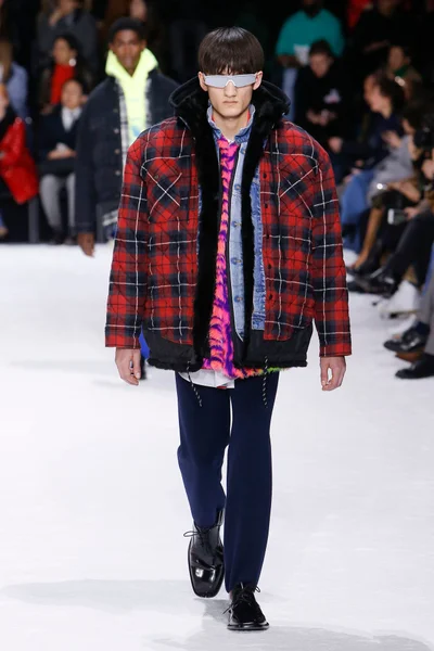 Look 57